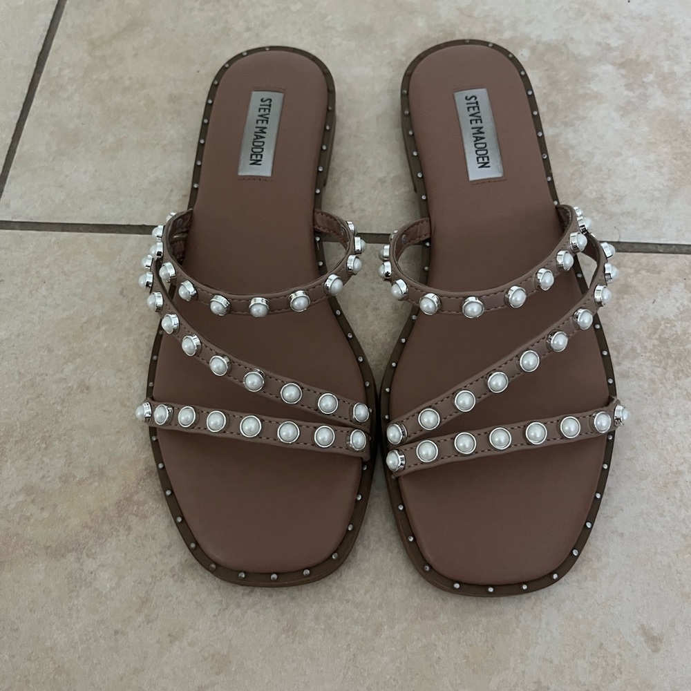 Womens steve madden size 8.5 Zildam Pearl sandal. Very good used condition